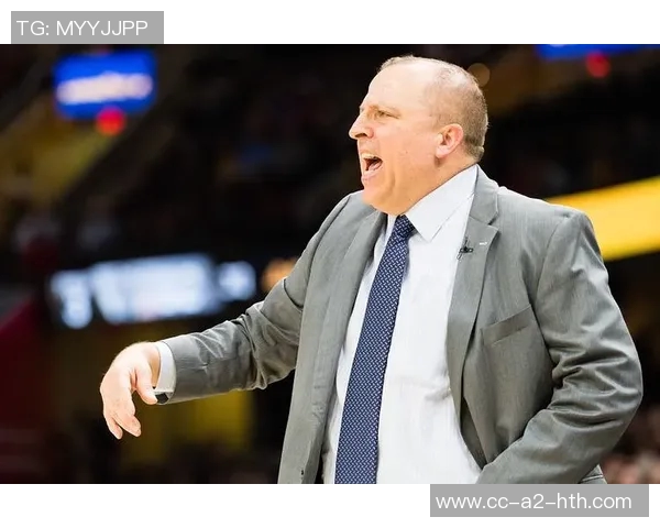 鲍威尔赞拉松为天生斗士期待他重返赛场改变比赛局势的拼搏精神