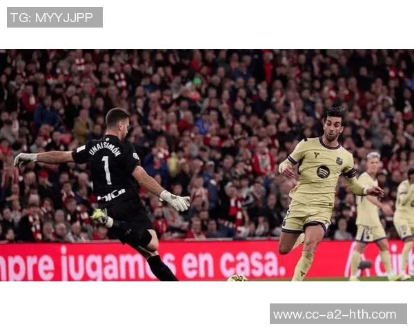 巴萨发布新海报展示费兰托雷斯卡萨多与马丁精彩瞬间迎战贝蒂斯